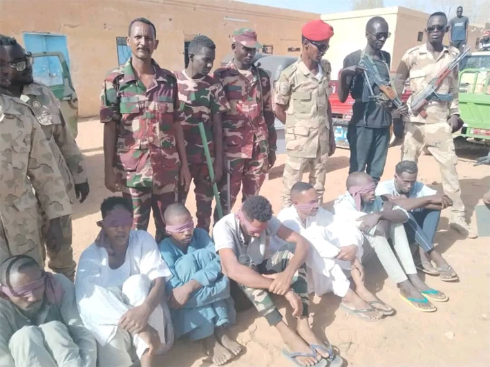 المتعاونين