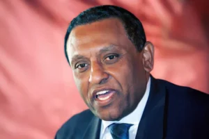 كامل إدريس