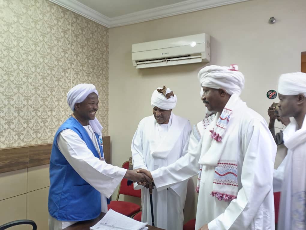 القنصل العام بجدة يتفقد الحجاج