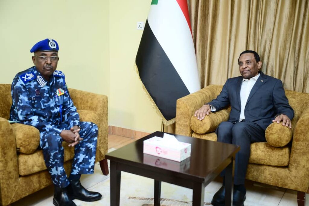 كامل وحقوقي