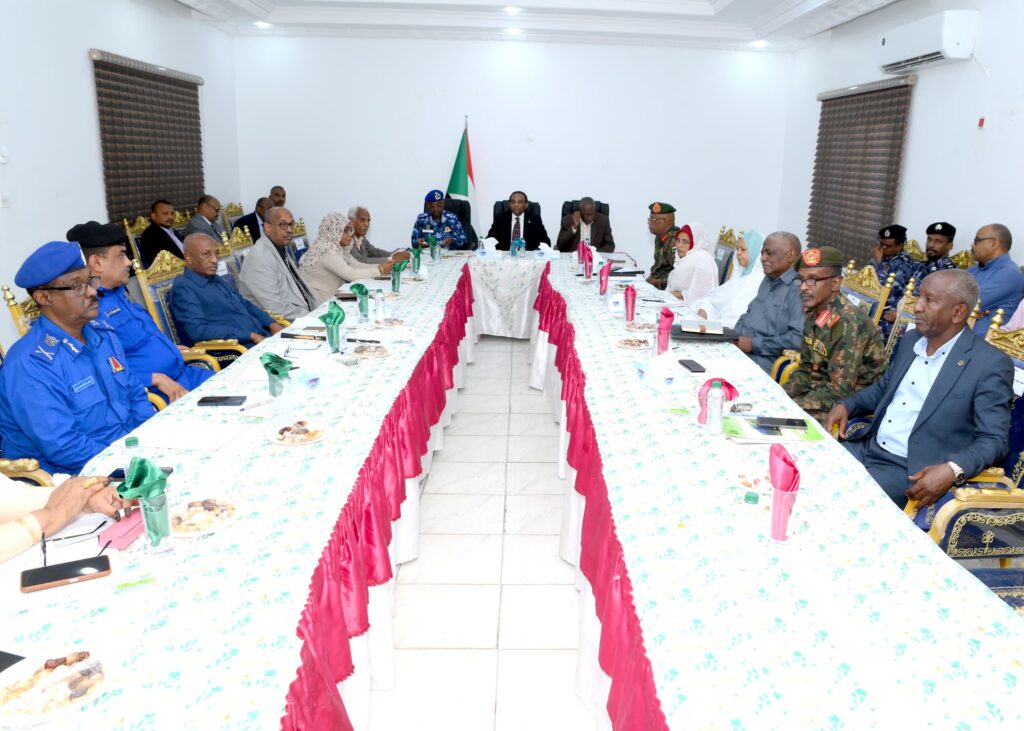 كامل يتفقد
