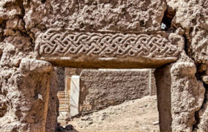 العتبة الحجرية